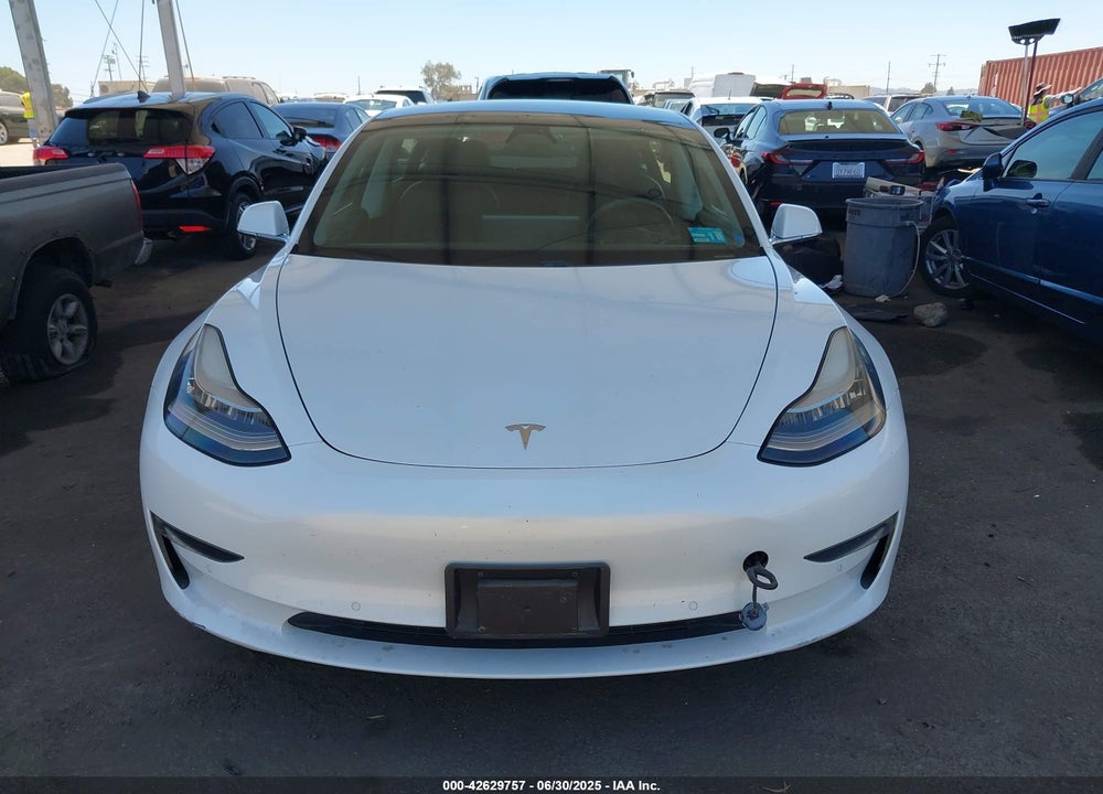 2018 TESLA MODEL 3 VIN: 5YJ3E1EB9JF085339