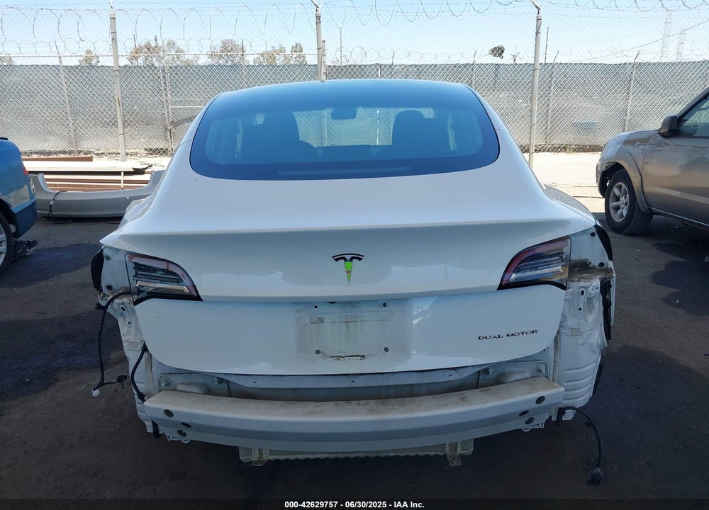 2018 TESLA MODEL 3 VIN: 5YJ3E1EB9JF085339