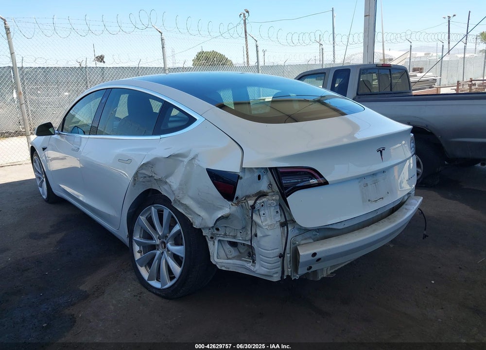 2018 TESLA MODEL 3 VIN: 5YJ3E1EB9JF085339