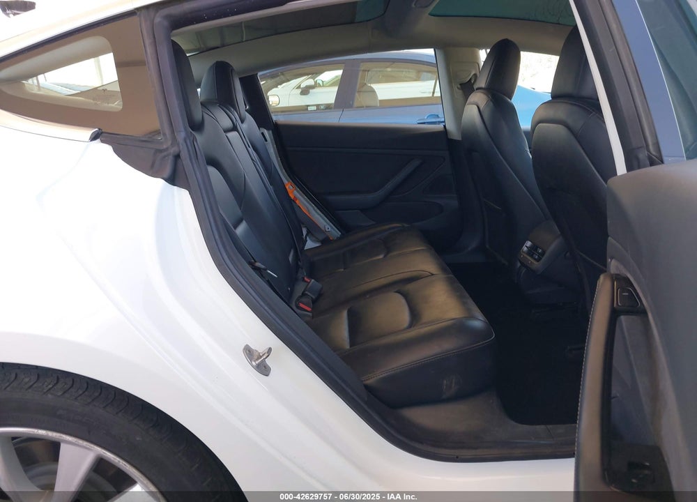 2018 TESLA MODEL 3 VIN: 5YJ3E1EB9JF085339