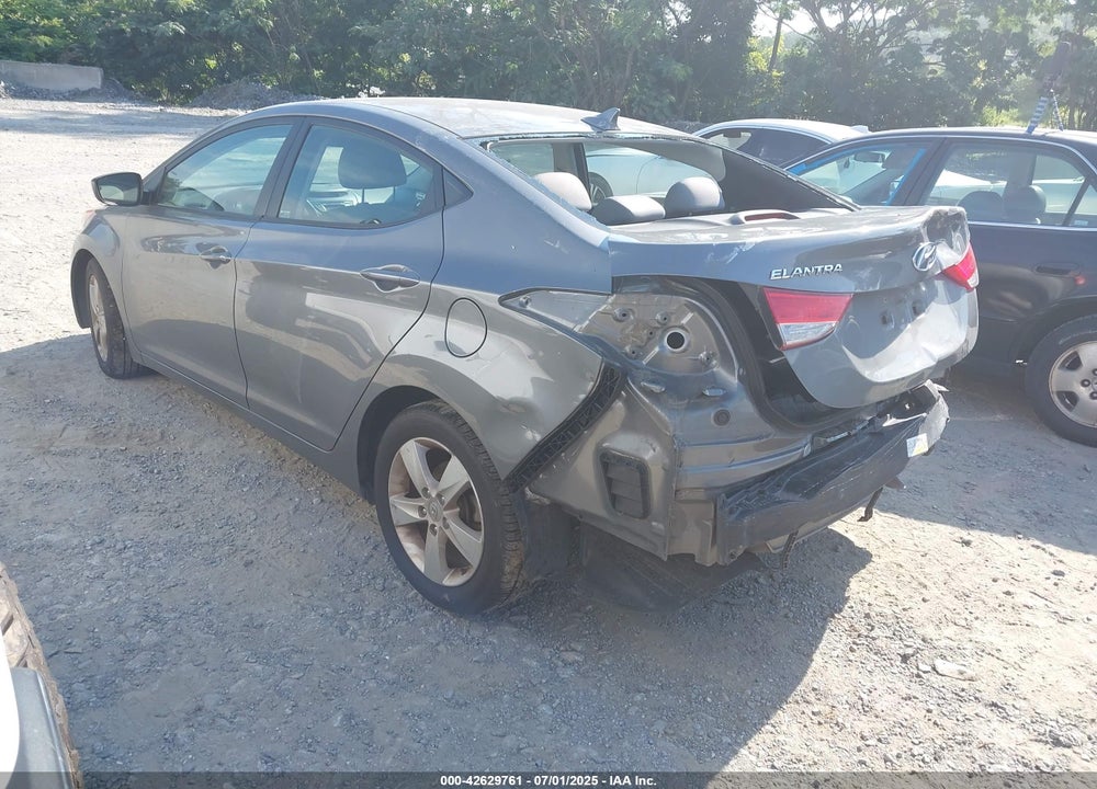 2013 HYUNDAI ELANTRA VIN: 5NPDH4AE5DH217581