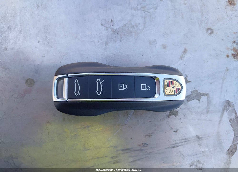 2025 PORSCHE TAYCAN 4 VIN: WP0AA2Y10SSA08247