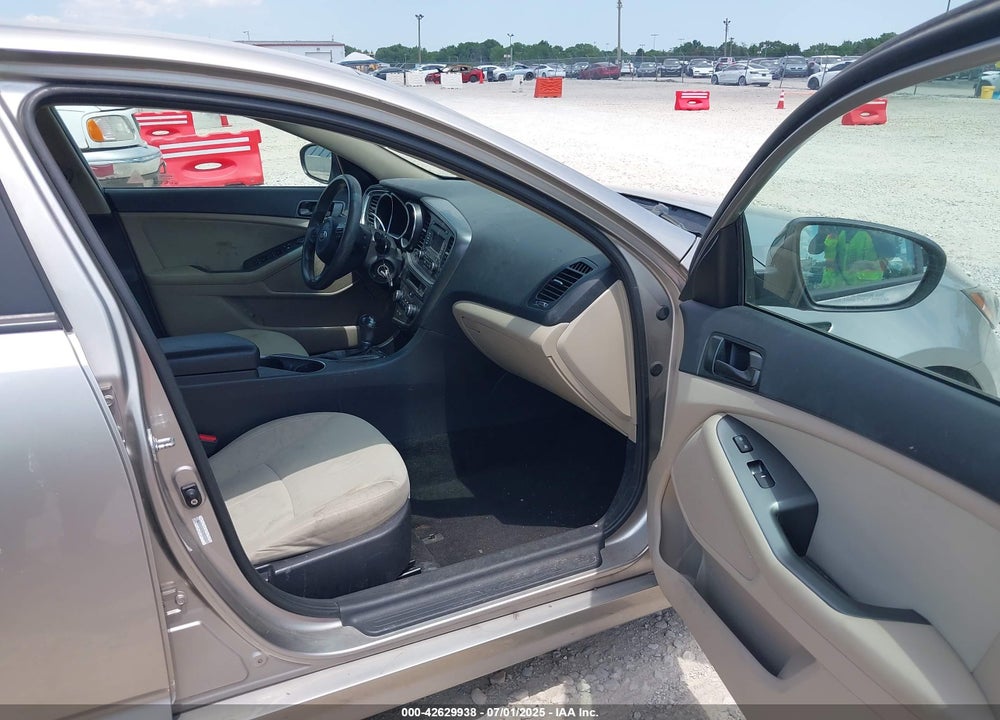 2015 KIA OPTIMA VIN: KNAGM4A78F5533101