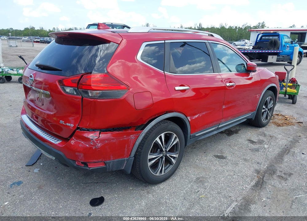 2017 NISSAN ROGUE VIN: JN8AT2MV5HW284820