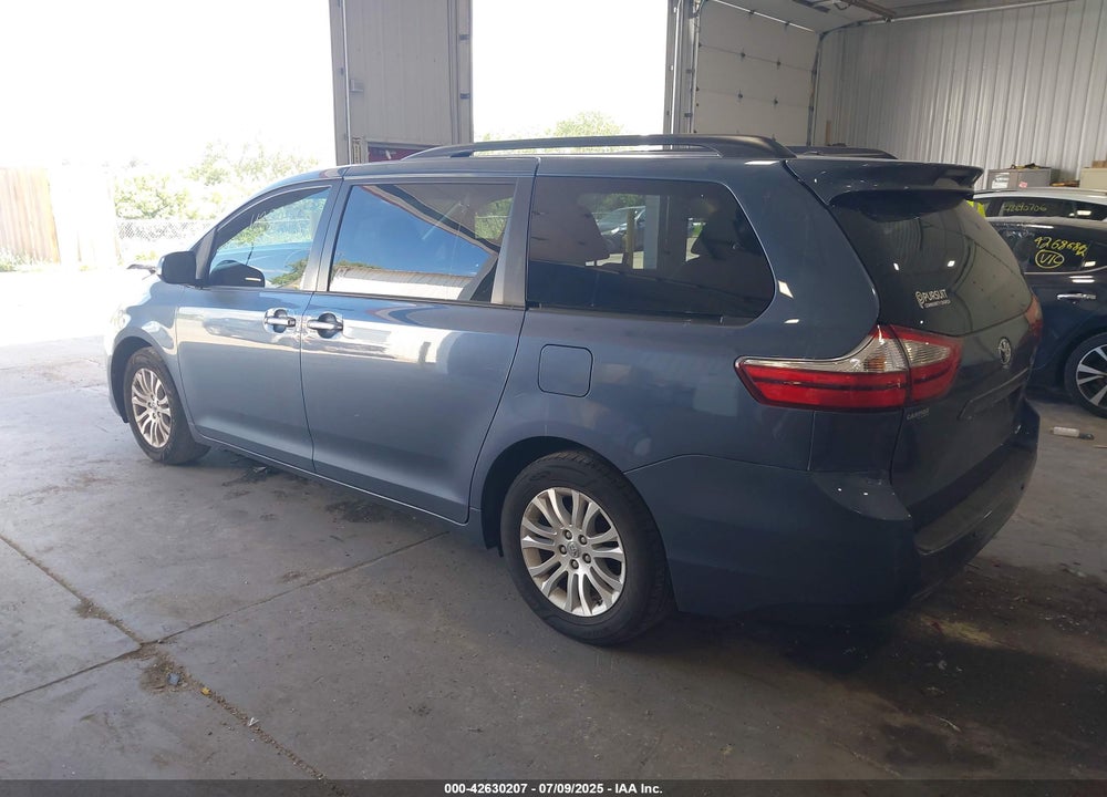 2017 TOYOTA SIENNA XLE 8 PASSENGER VIN: 5TDYZ3DC3HS887696