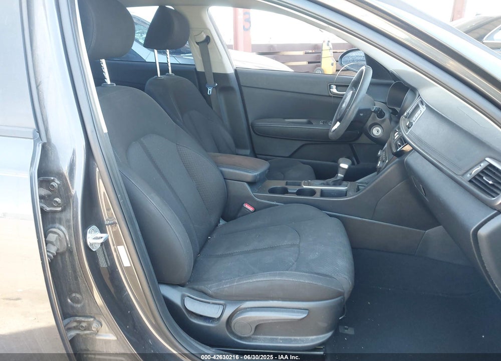 2017 KIA OPTIMA VIN: KNAGT4L31H5149628