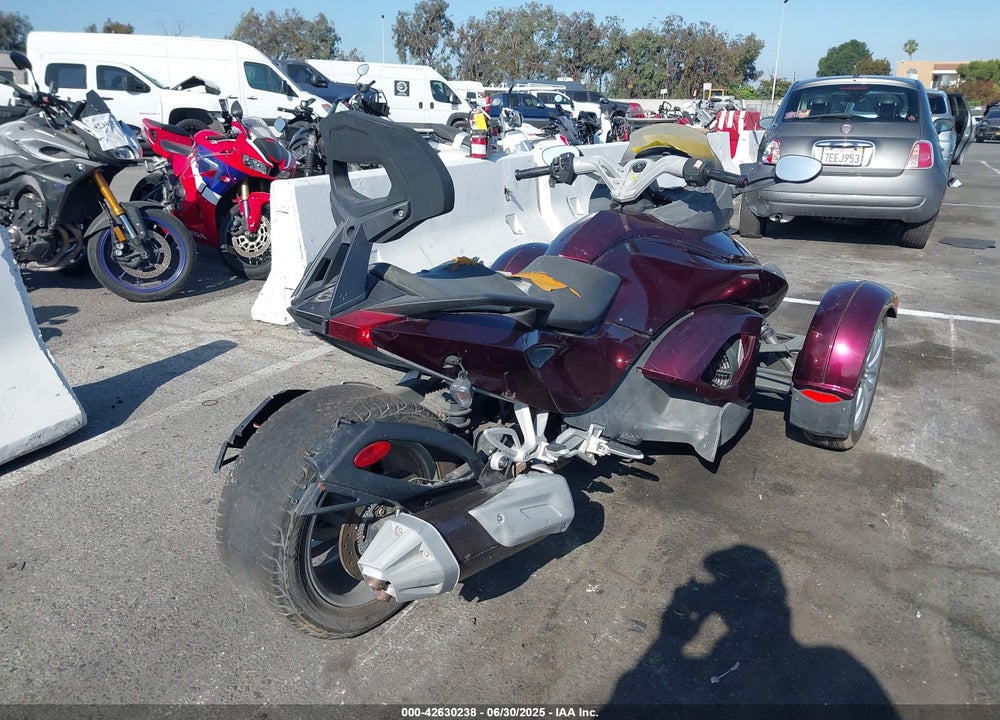 2014 CAN-AM SPYDER ROADSTER RS/RS-S VIN: 2BXNABC13EV000906