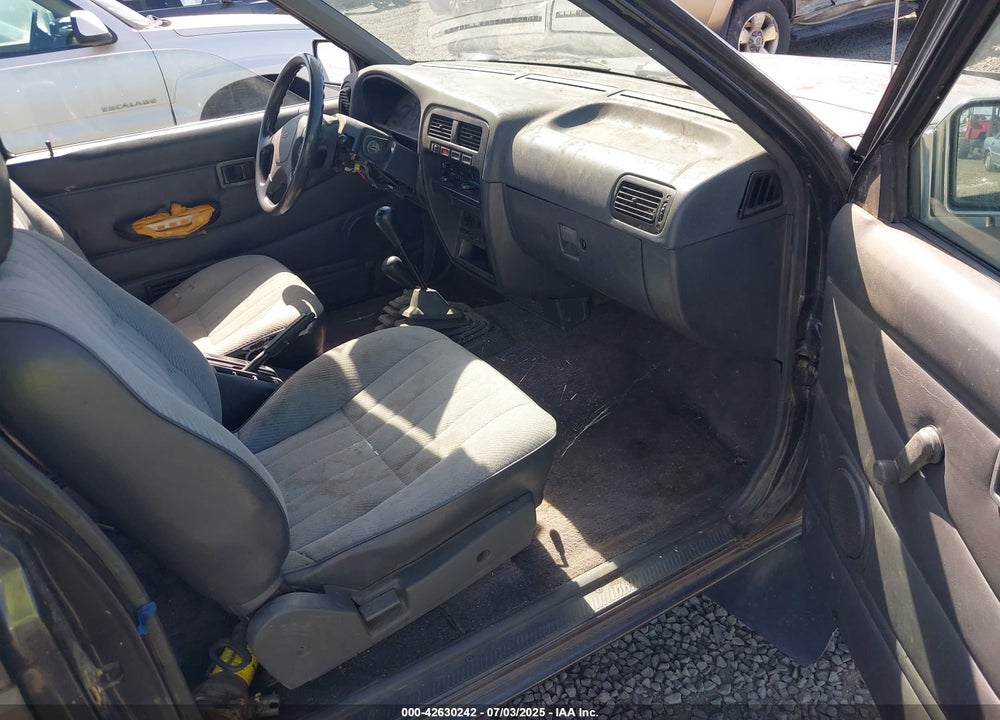 1994 NISSAN TRUCK KING CAB SE/KING CAB XE VIN: 1N6HD16Y6RC351496