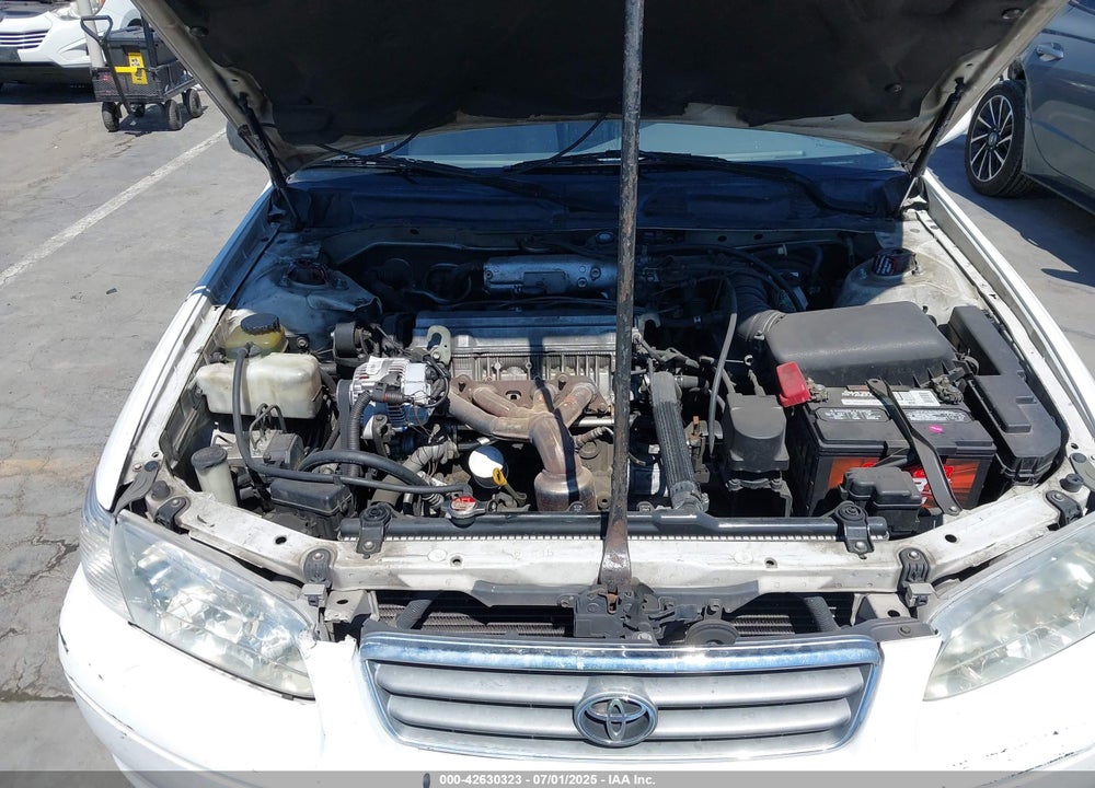 2000 TOYOTA CAMRY LE VIN: JT2BG22K3Y0433217