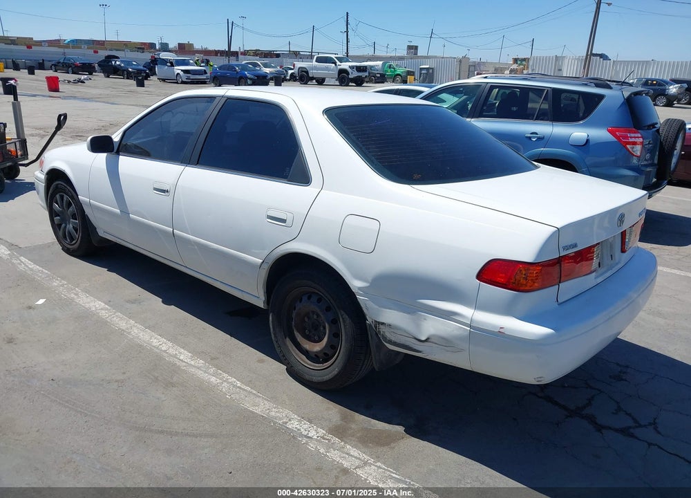 2000 TOYOTA CAMRY LE VIN: JT2BG22K3Y0433217