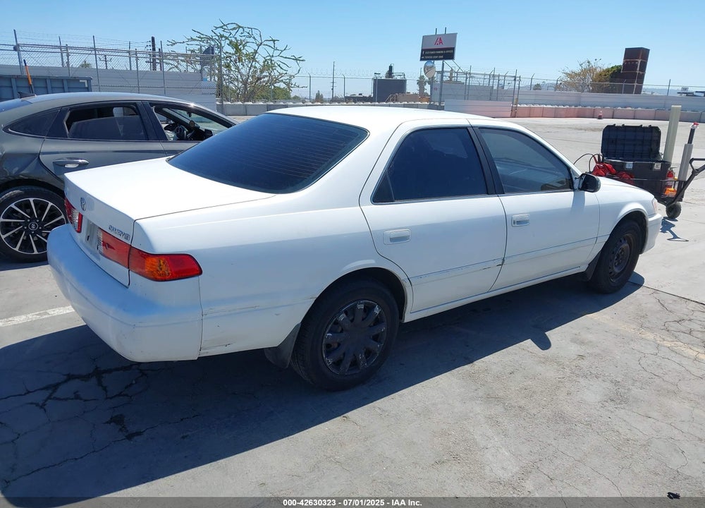 2000 TOYOTA CAMRY LE VIN: JT2BG22K3Y0433217