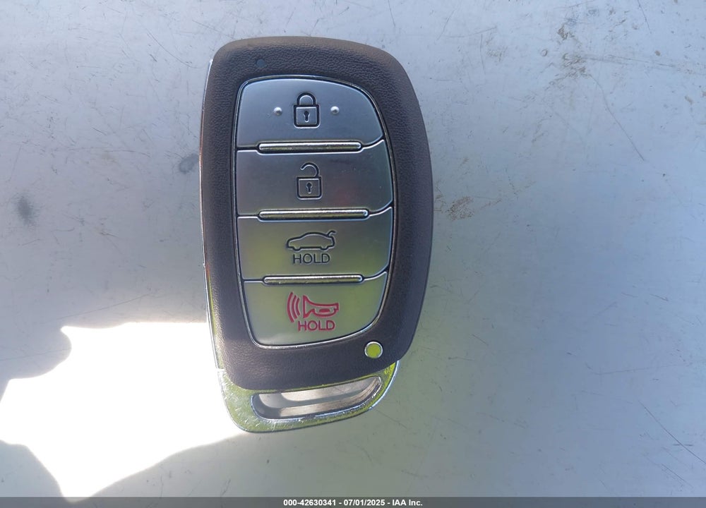 2016 HYUNDAI ELANTRA VIN: 5NPDH4AE2GH691766
