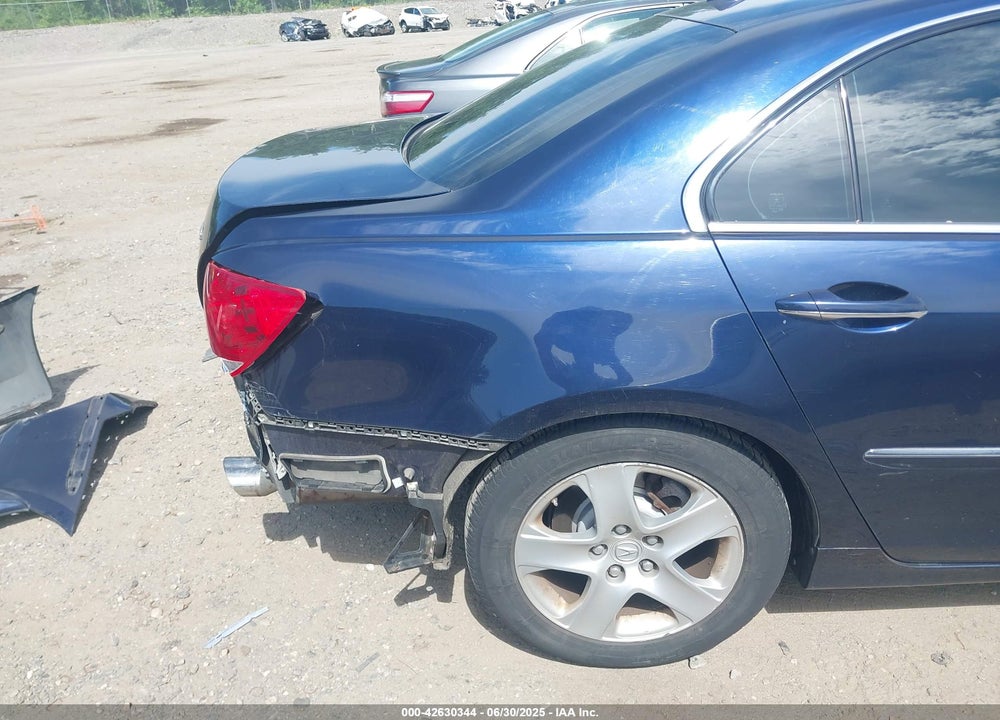 2008 ACURA RL VIN: JH4KB16598C001233