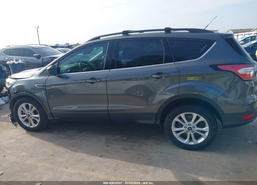2017 FORD ESCAPE VIN: 1FMCU0G95HUC00555
