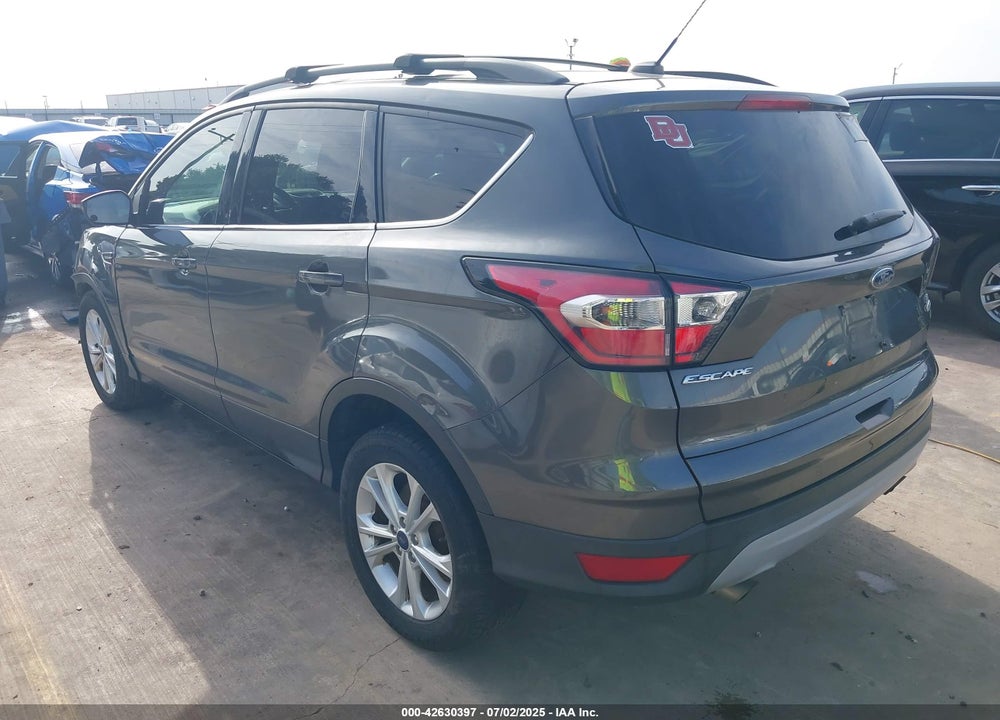 2017 FORD ESCAPE VIN: 1FMCU0G95HUC00555