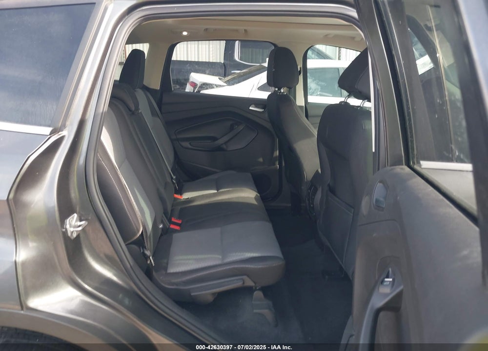 2017 FORD ESCAPE VIN: 1FMCU0G95HUC00555