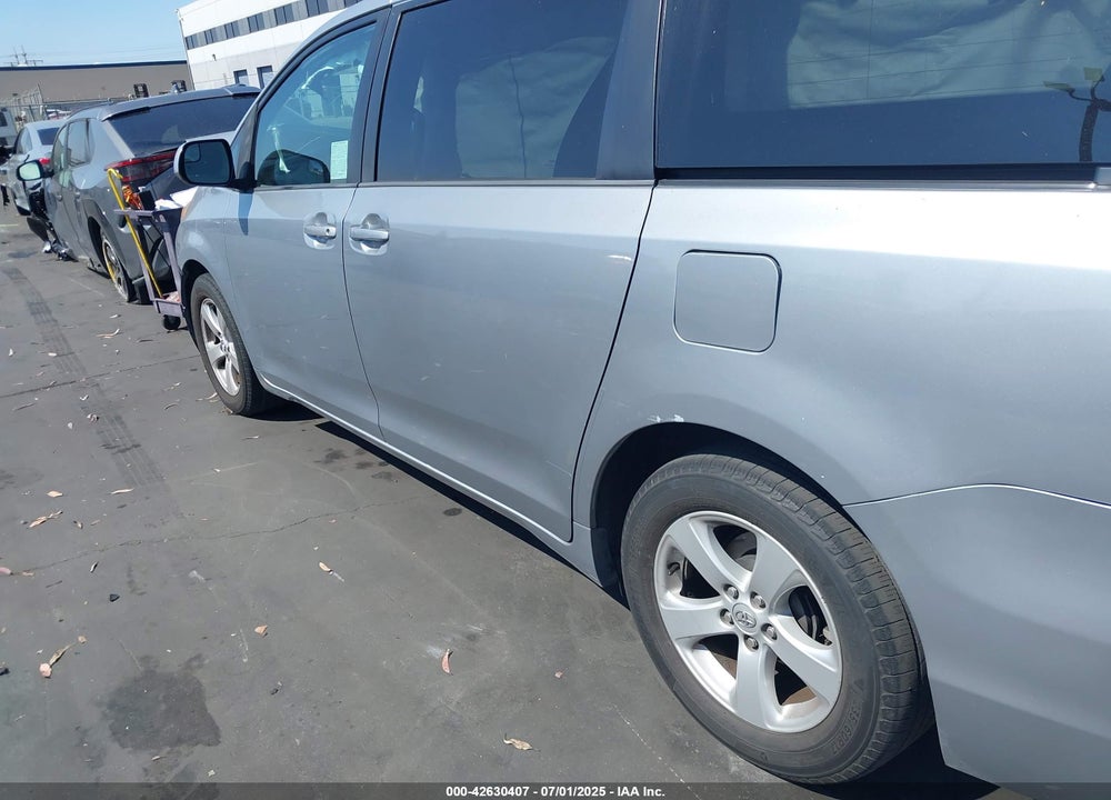 2015 TOYOTA SIENNA LE 8 PASSENGER VIN: 5TDKK3DCXFS530684
