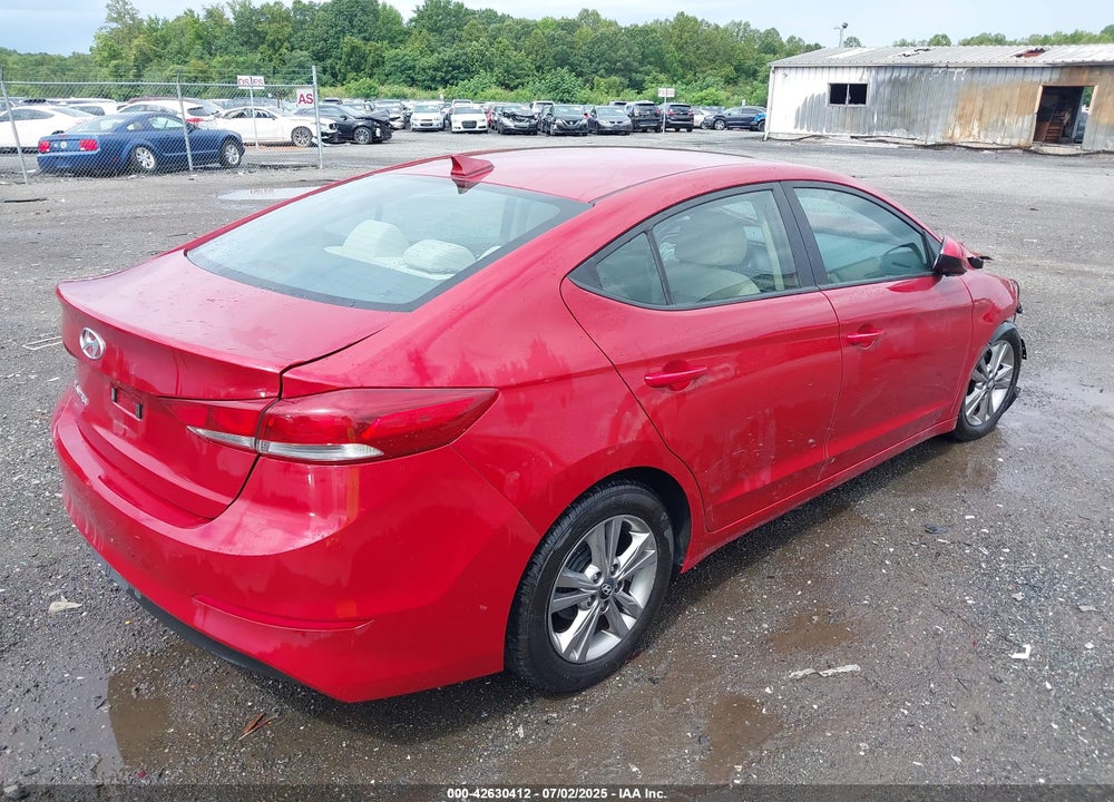 2017 HYUNDAI ELANTRA VIN: KMHD84LFXHU417580