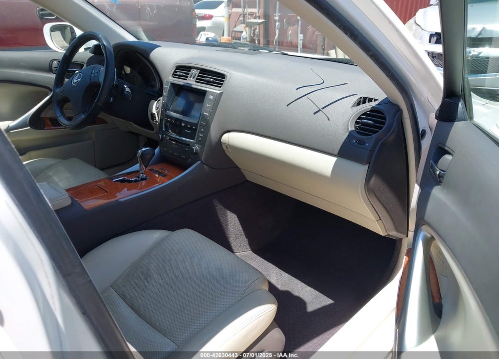 2009 LEXUS IS250 VIN: JTHBK262995086916