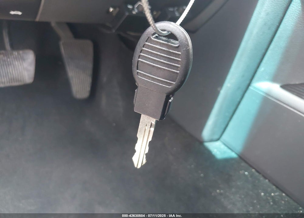 2010 DODGE RAM 1500 VIN: 1D7RB1CT3AS117144