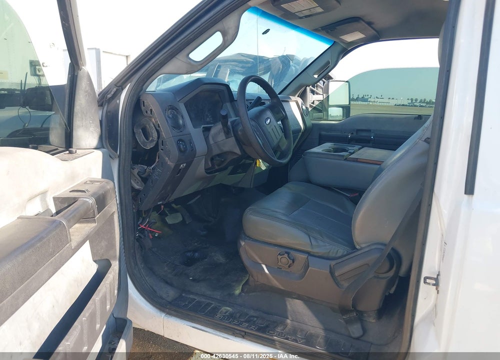 2014 FORD F-550 CHASSIS XL VIN: 1FDUF5GT2EEB51876