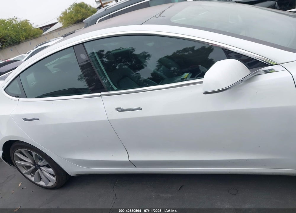 2019 TESLA MODEL 3 VIN: 5YJ3E1EB6KF192057
