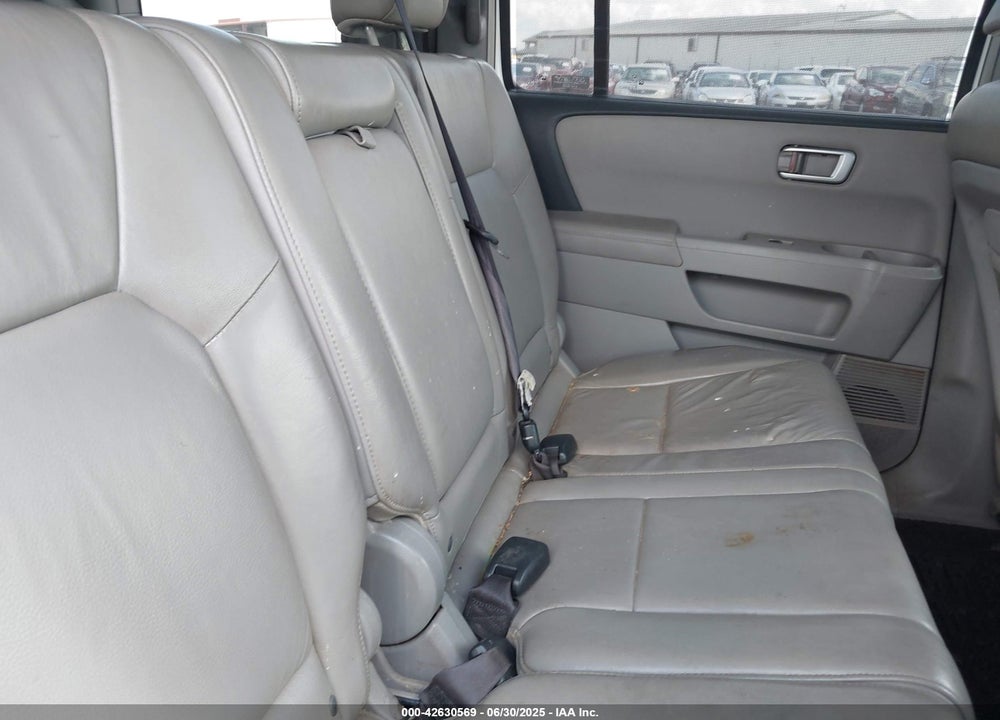 2009 HONDA PILOT VIN: 5FNYF38999B014290