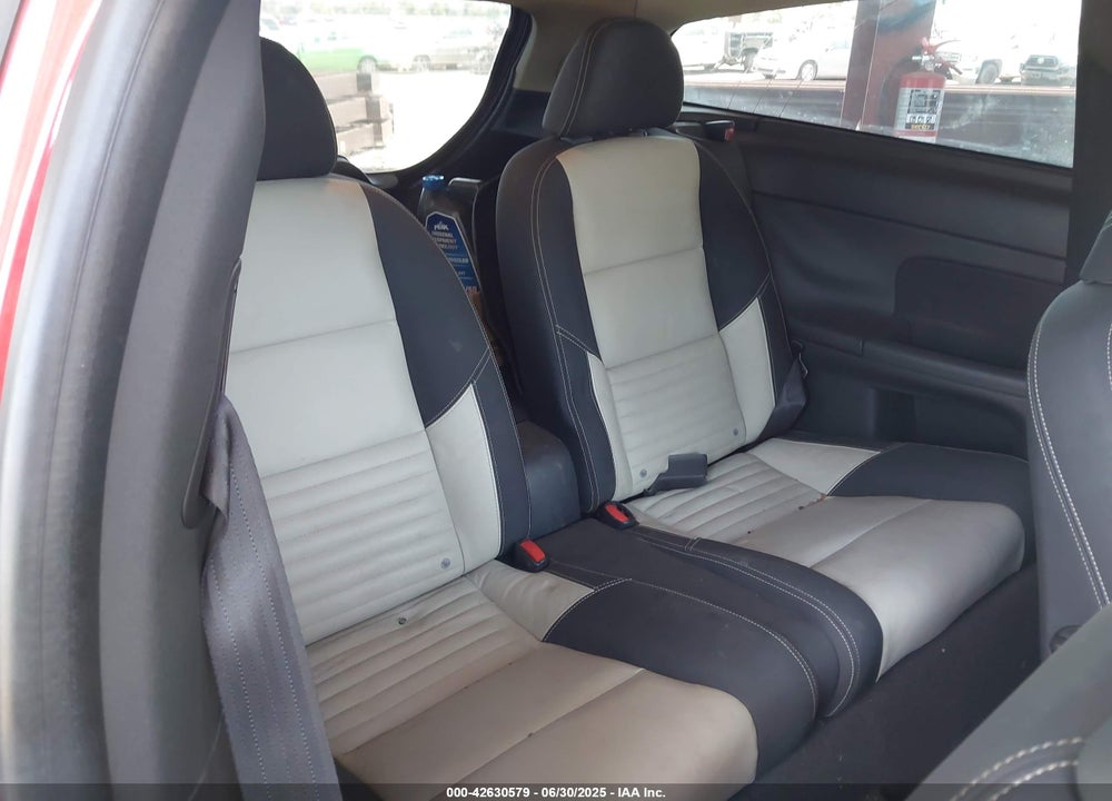 2011 VOLVO C30 VIN: YV1672MKXB2233401