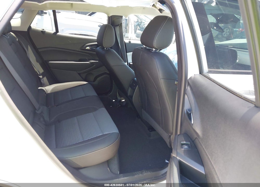2025 CHEVROLET TRAX VIN: KL77LHEP3SC180700