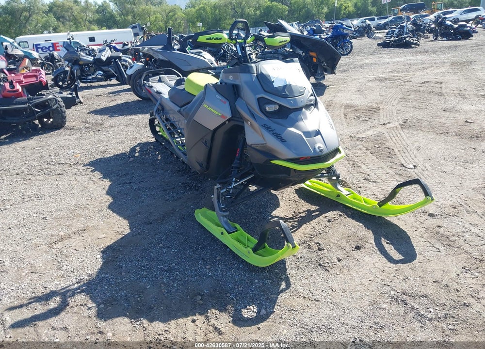2023 SKI DOO SUMMIT X 850 VIN: 2BPSTSPD8PV000307