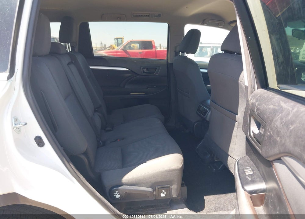 2016 TOYOTA HIGHLANDER VIN: 5TDZKRFH1GS135319