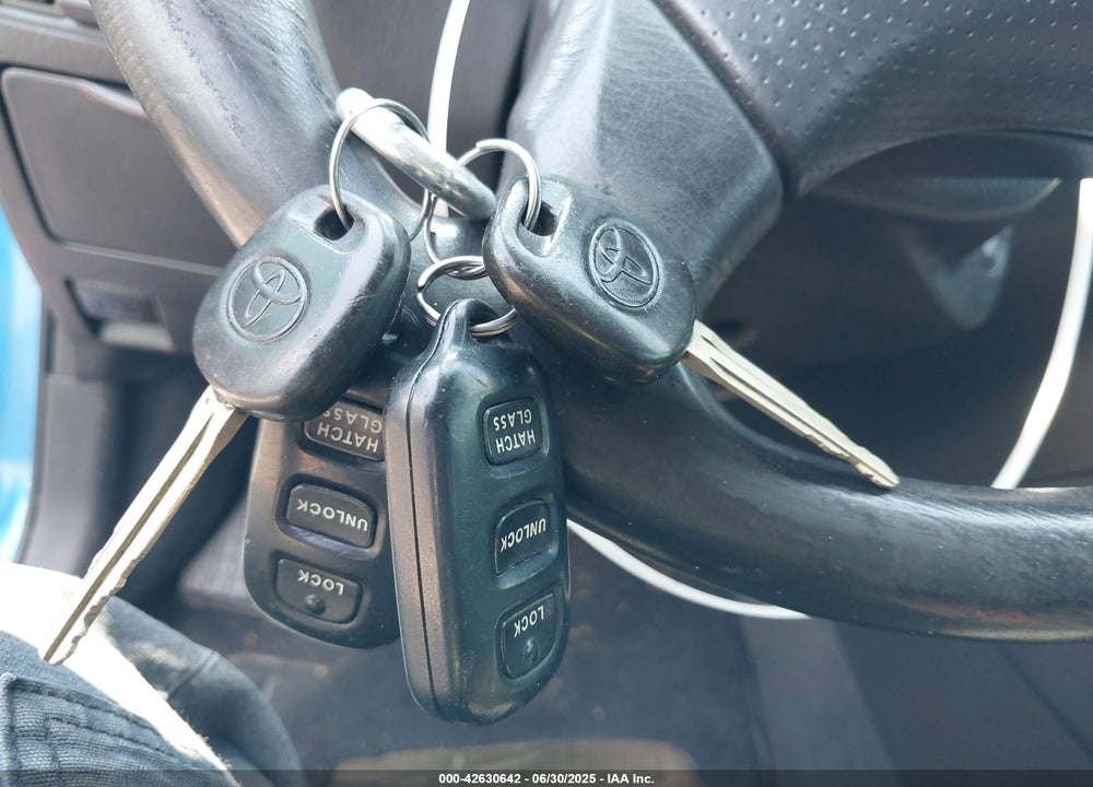 2007 TOYOTA MATRIX VIN: 2T1KR32E27C675938