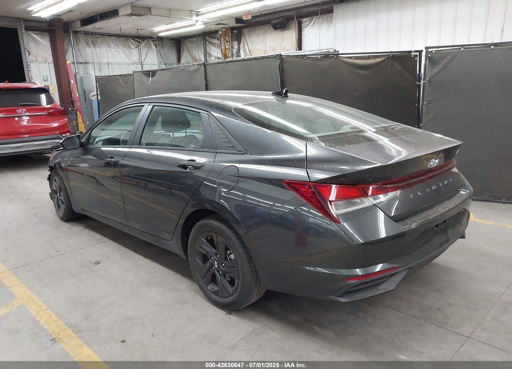 2022 HYUNDAI ELANTRA VIN: 5NPLM4AG6NH081195