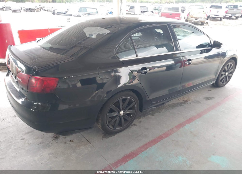 2013 VOLKSWAGEN JETTA VIN: 3VWDP7AJ1DM405572