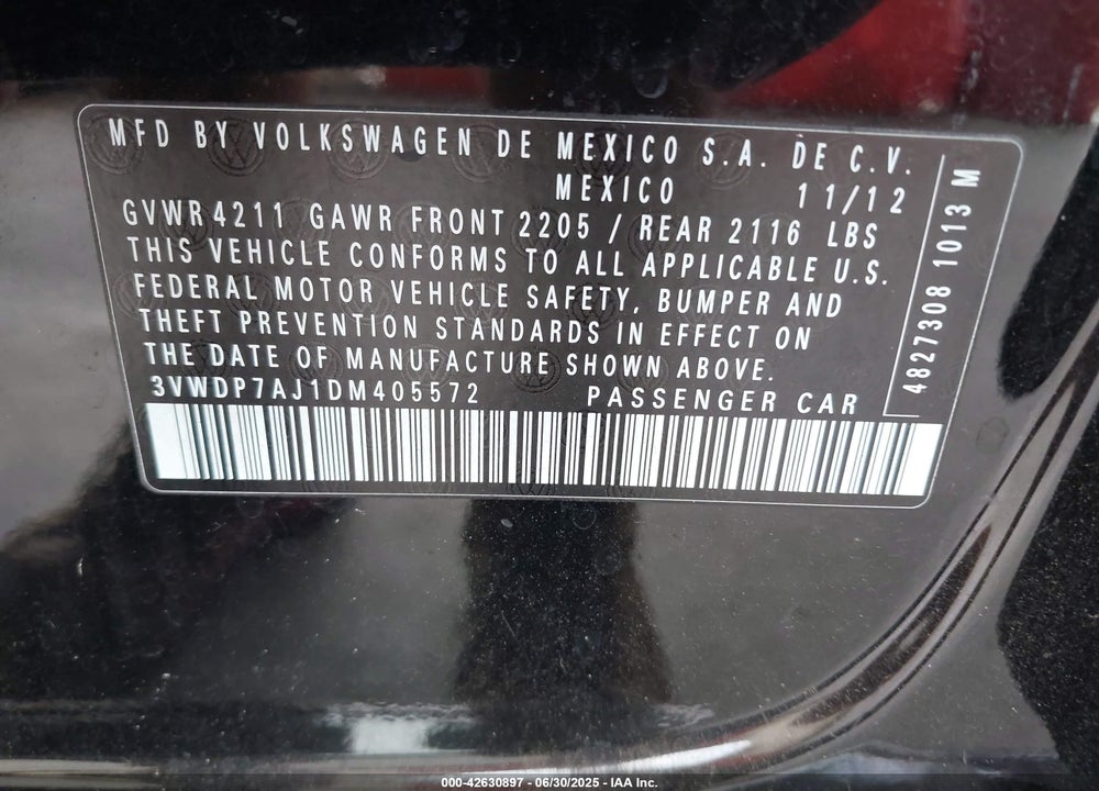 2013 VOLKSWAGEN JETTA VIN: 3VWDP7AJ1DM405572