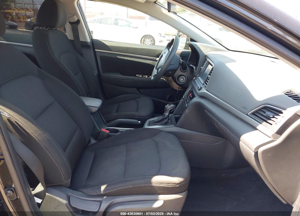 2018 HYUNDAI ELANTRA VIN: 5NPD84LF7JH241592