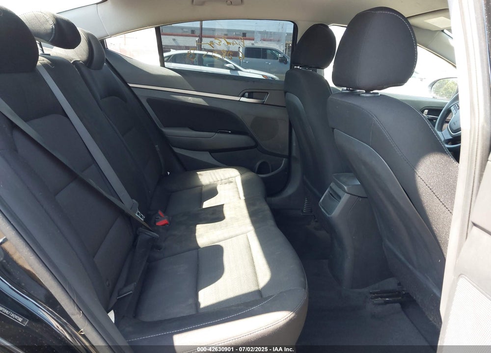 2018 HYUNDAI ELANTRA VIN: 5NPD84LF7JH241592