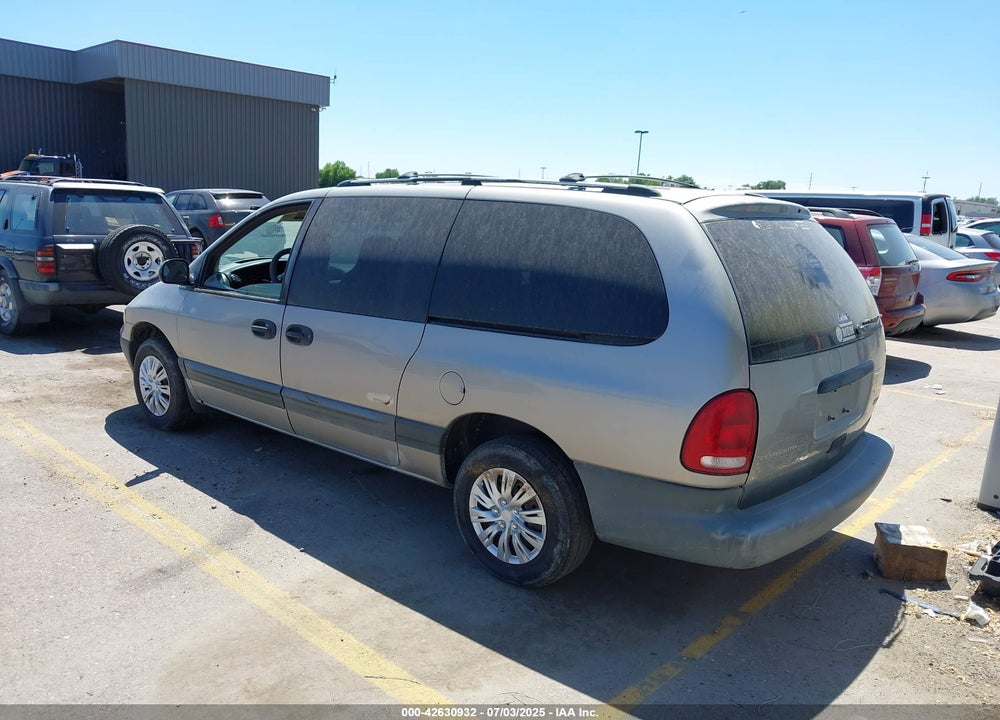 1996 PLYMOUTH GRAND VOYAGER SE VIN: 2P4GP44RXTR529158