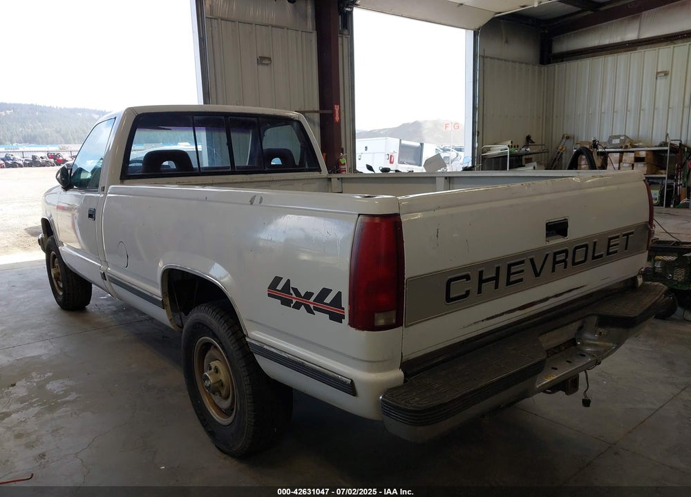1992 CHEVROLET GMT-400 K2500 VIN: 1GCFK24K2NE165196