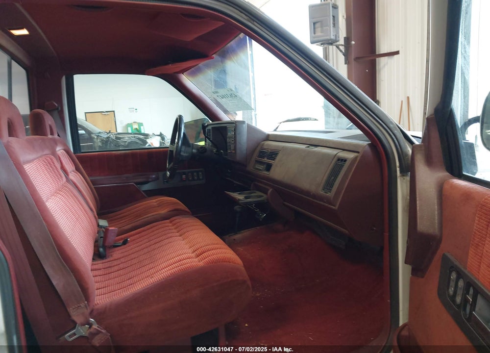 1992 CHEVROLET GMT-400 K2500 VIN: 1GCFK24K2NE165196