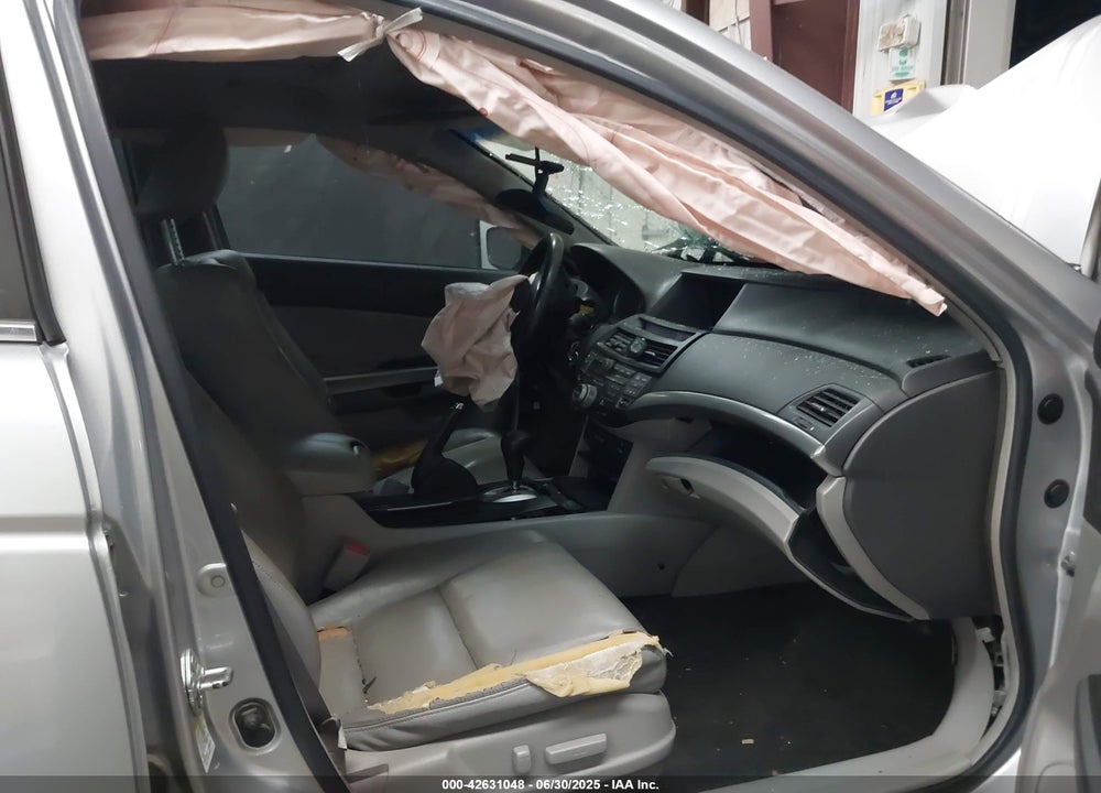 2008 HONDA ACCORD VIN: 1HGCP36848A073595