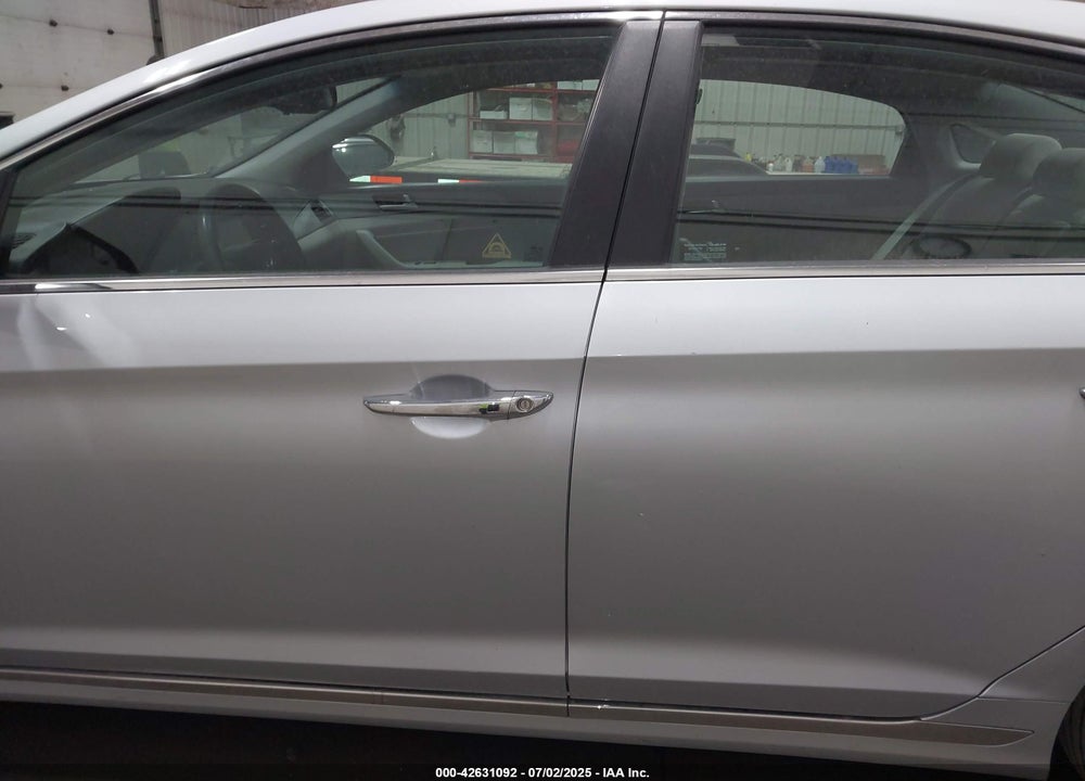 2017 HYUNDAI SONATA HYBRID VIN: KMHE24L37HA063479