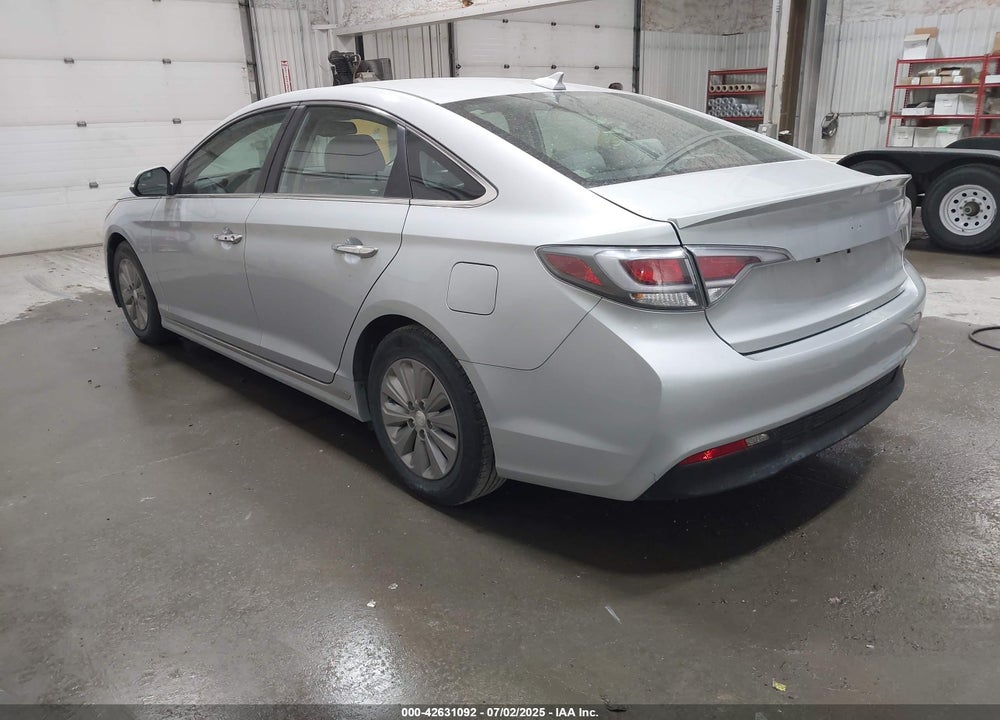 2017 HYUNDAI SONATA HYBRID VIN: KMHE24L37HA063479