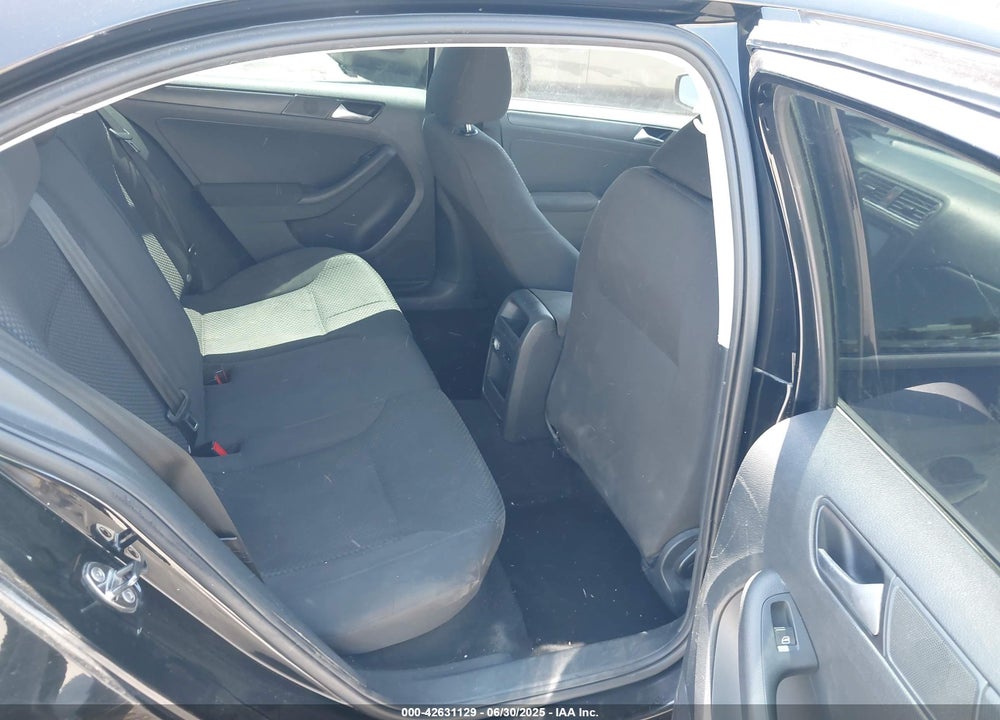 2012 VOLKSWAGEN JETTA VIN: 3VW2K7AJ3CM469035