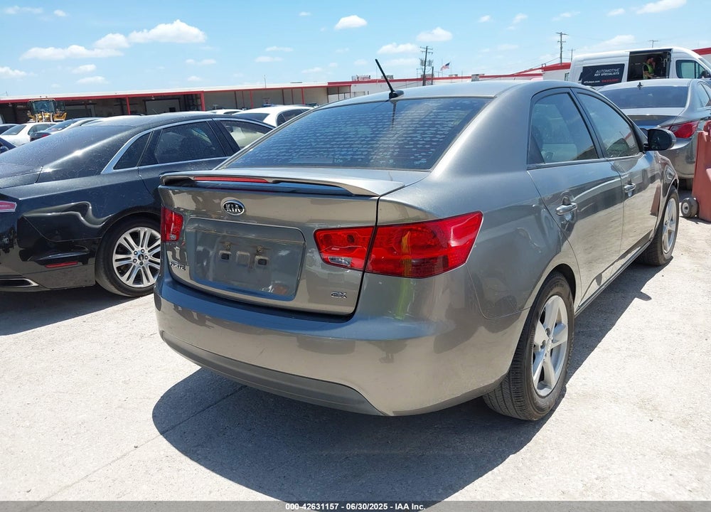 2012 KIA FORTE VIN: KNAFU4A22C5531596