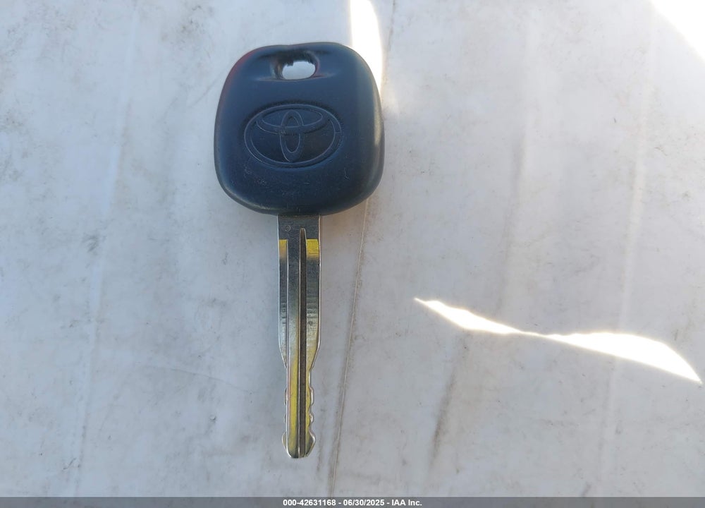 2004 TOYOTA SIENNA LE VIN: 5TDZA23C34S052800