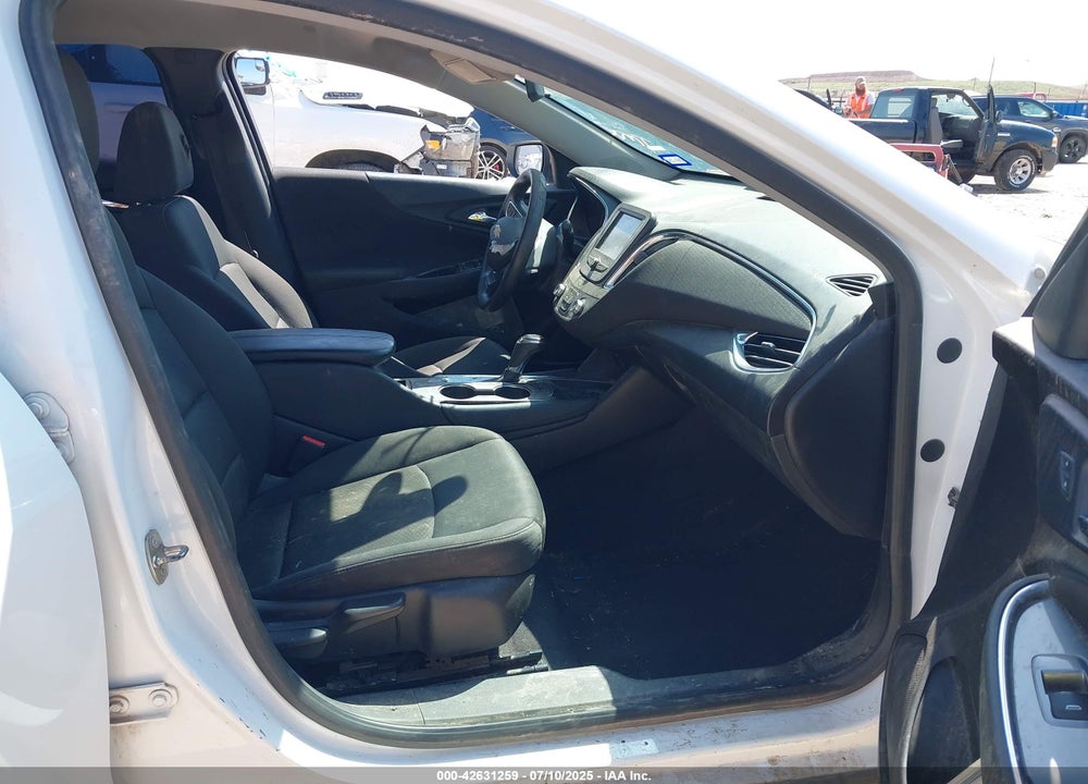 2017 CHEVROLET MALIBU VIN: 1G1ZE5ST2HF113172