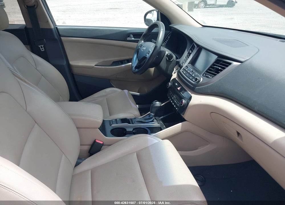 2016 HYUNDAI TUCSON VIN: KM8J33A29GU216313