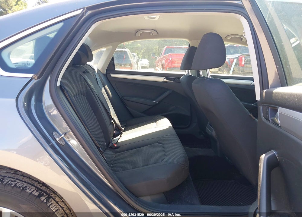 2016 VOLKSWAGEN PASSAT 1.8T S VIN: 1VWAT7A35GC024233