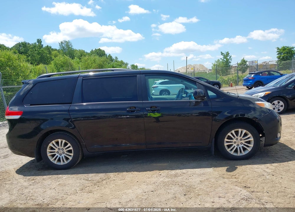 2011 TOYOTA SIENNA VIN: 5TDYK3DC7BS084224
